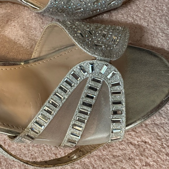 Bella Marie Silver Heeled Elegance - Picture 5 of 8